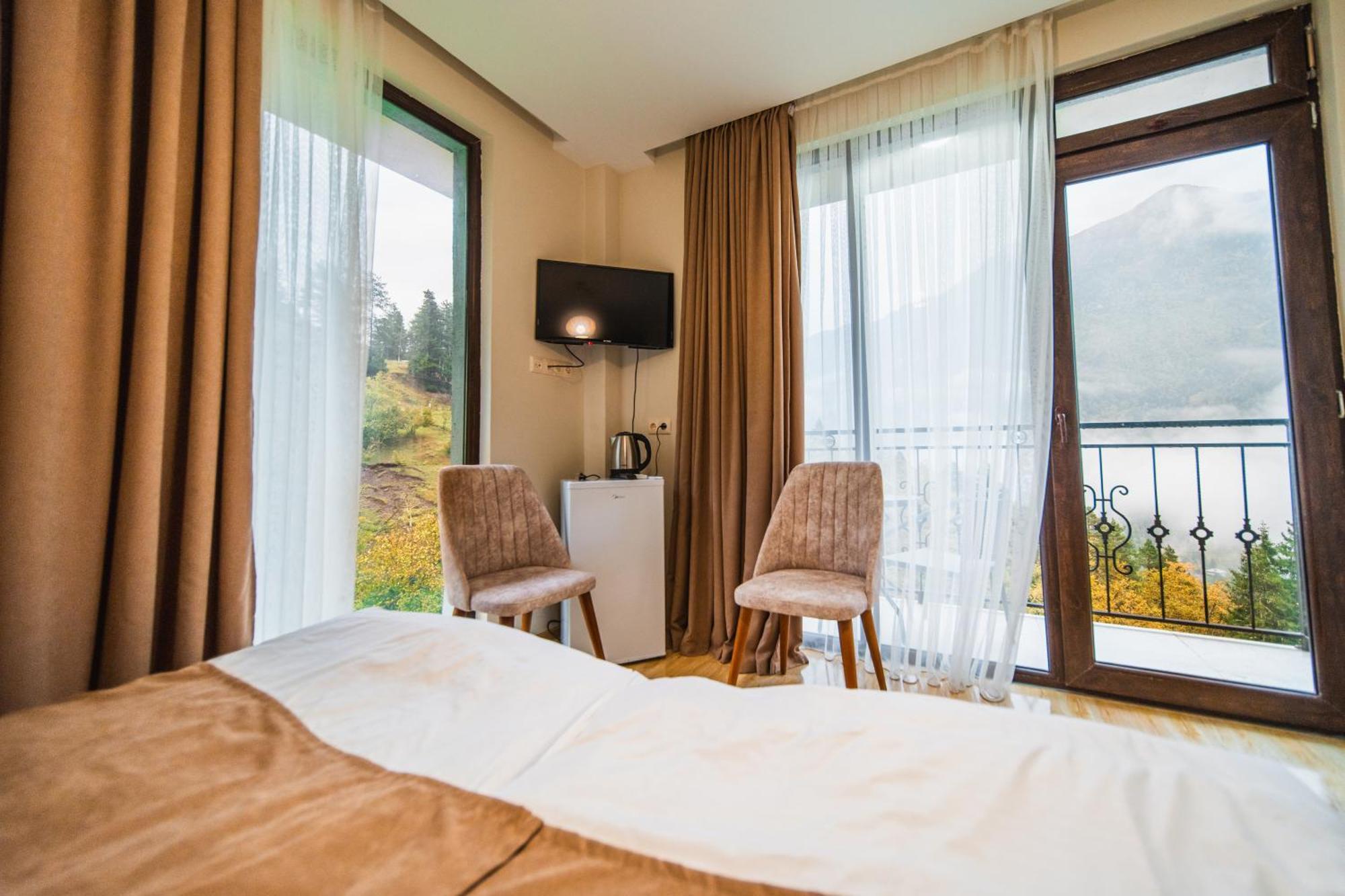 Hotel Khulo Lnn 외부 사진